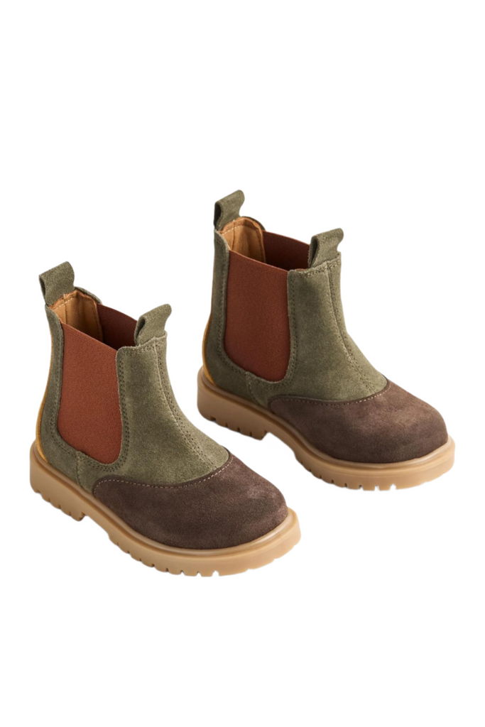 Chelsea Kana Boots